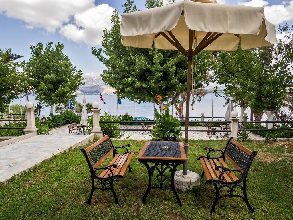 Sea Breeze Apartments Lixouri Exterior foto