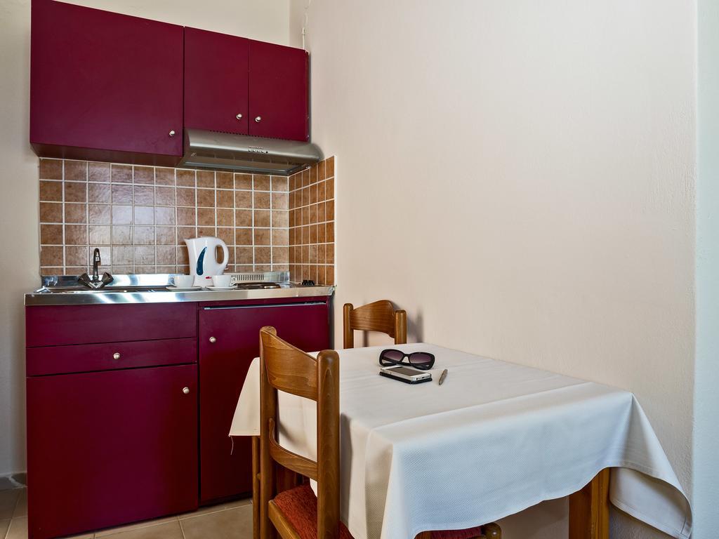 Sea Breeze Apartments Lixouri Exterior foto